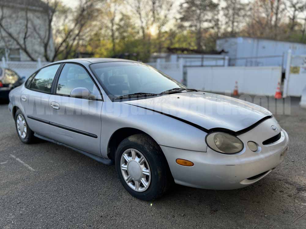 Parting Out 96 97 98 99 Ford Taurus GL Q-67